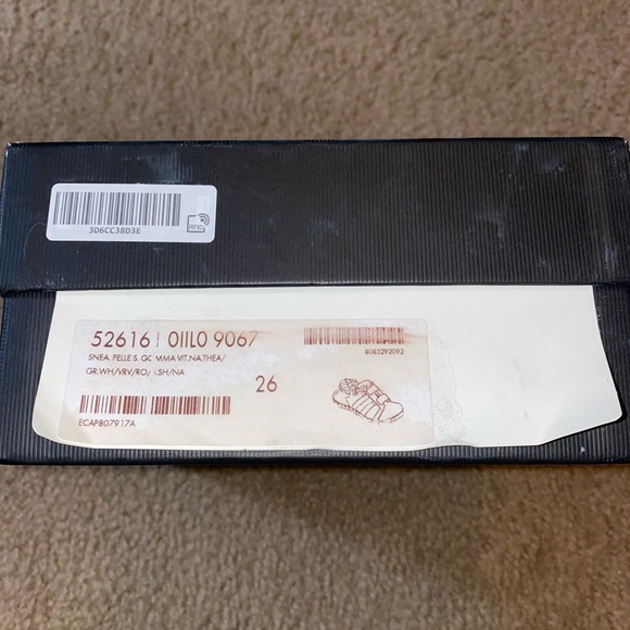 Gucci kids Toddler’s Ace leather sneaker with faux fur - Picture 9 of 10